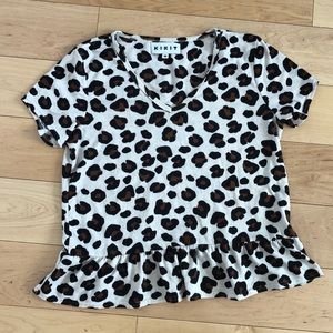 🔴 3/$20 KIKIT Peplum Leopard Lounge Top
